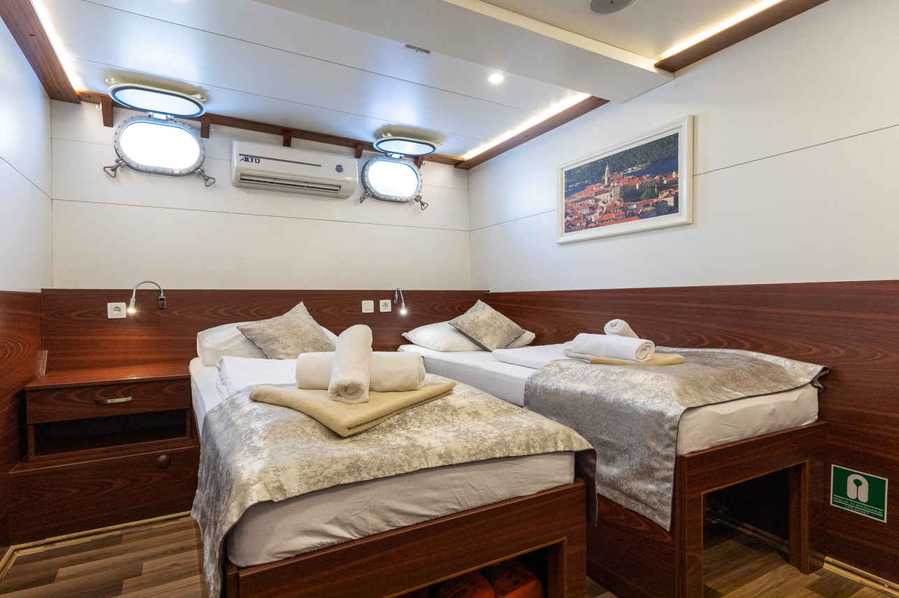 Katarina Line Deluxe - Equator Lower Deck Cabins