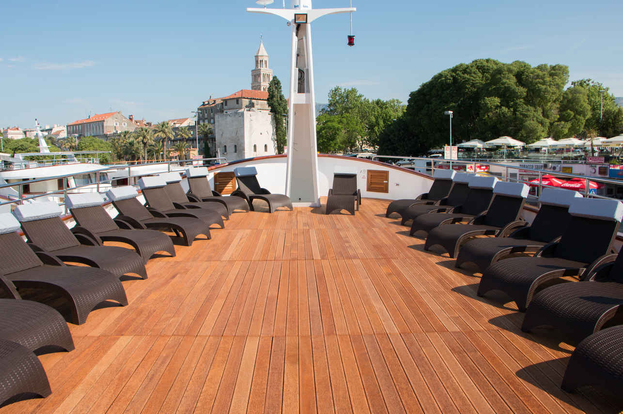 Katarina Line Deluxe - Fantazija Sundeck