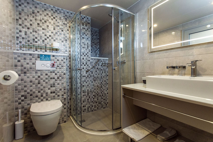 En-Suite bathrooms - Katarina Line Deluxe Superior