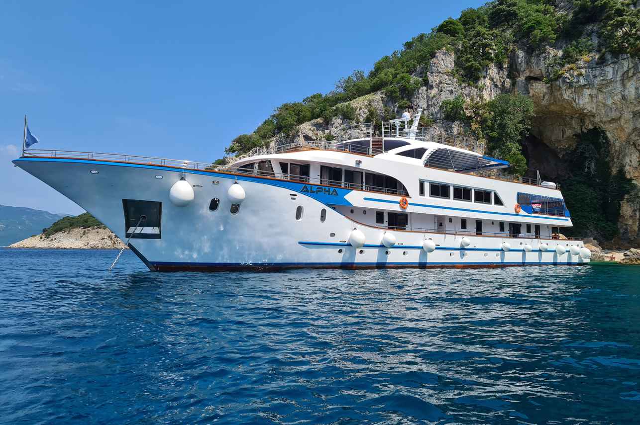 Katarina Line Deluxe Superior - Alpha