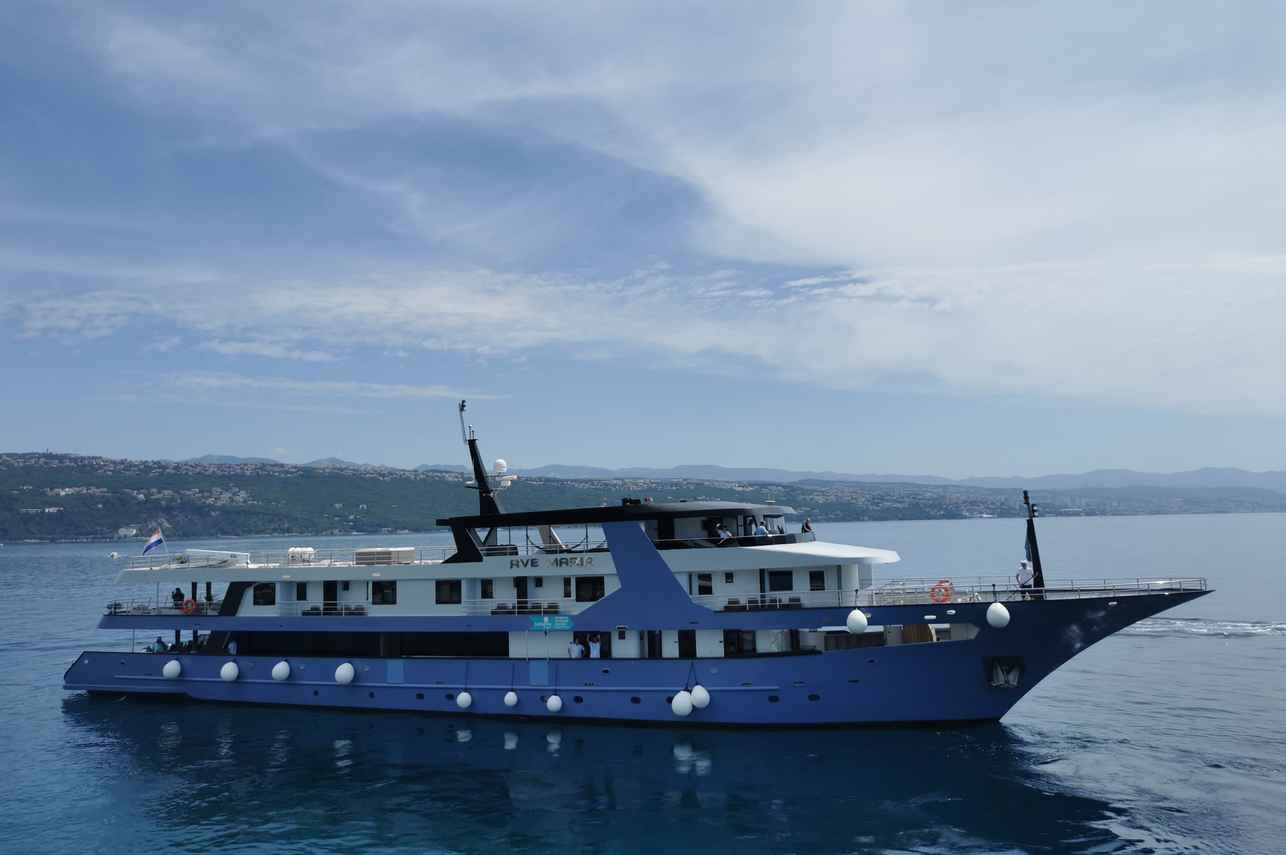 Katarina Line Deluxe Superior - Ave Maria