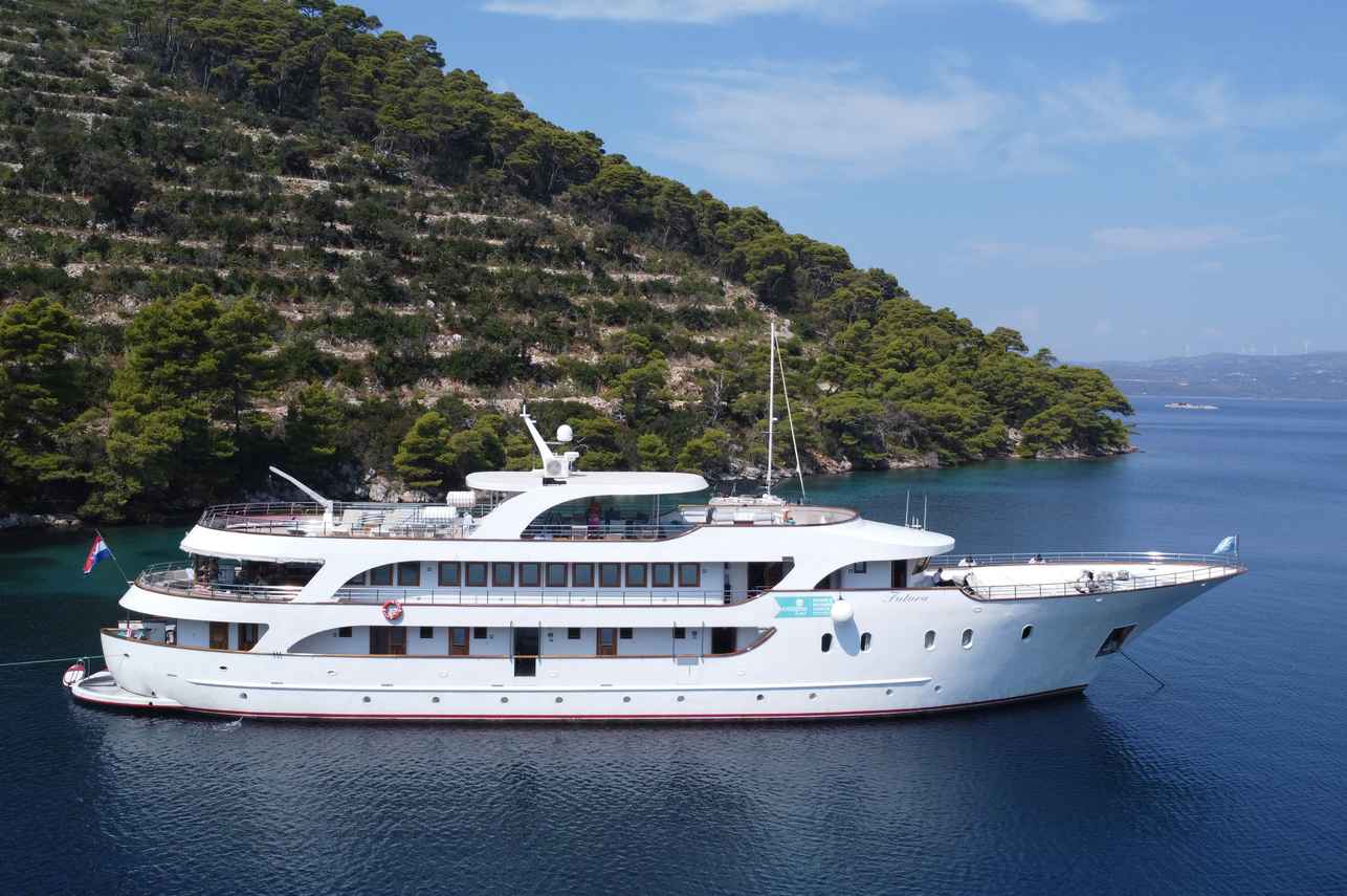 Katarina Line Deluxe Superior - Futura