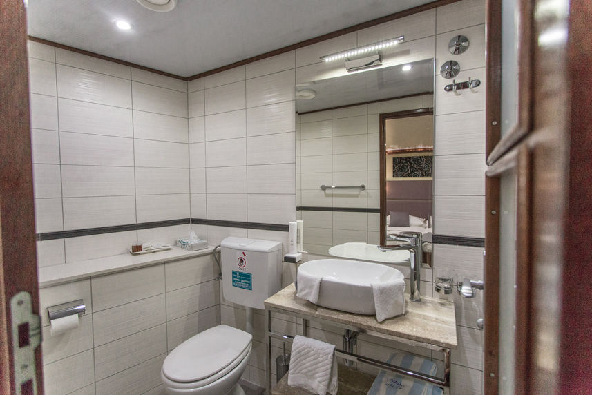 En-Suite bathrooms - Katarina Line Deluxe Superior