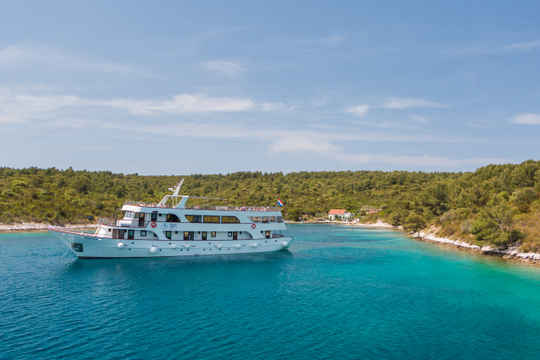 Katarina Line Premium Superior