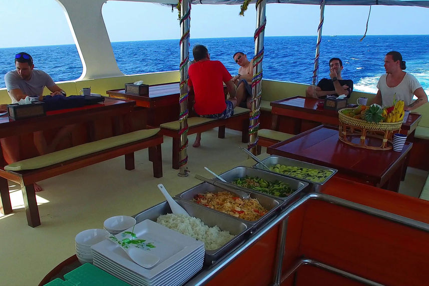 Abendessen im Freien - Bunmee 4