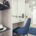 Walk-in Closet - Premium Cabin