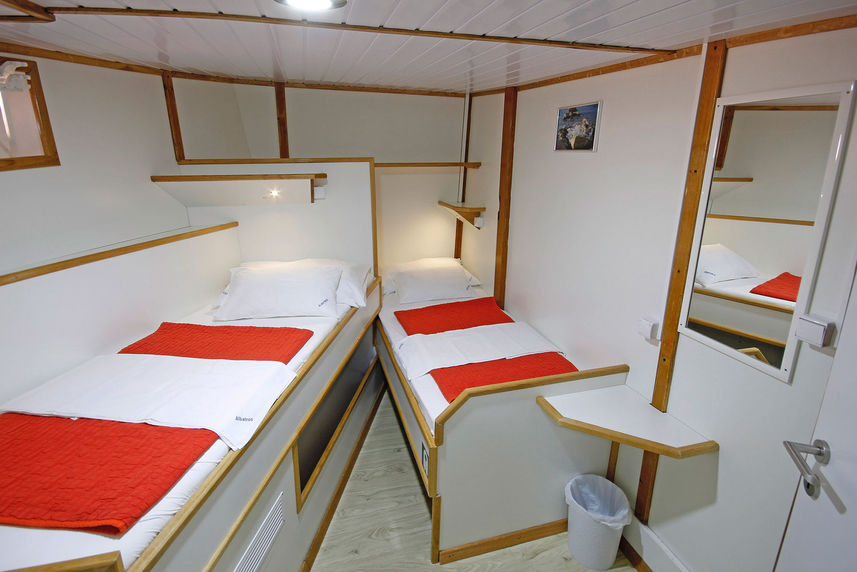 Albatros - Twin Cabin