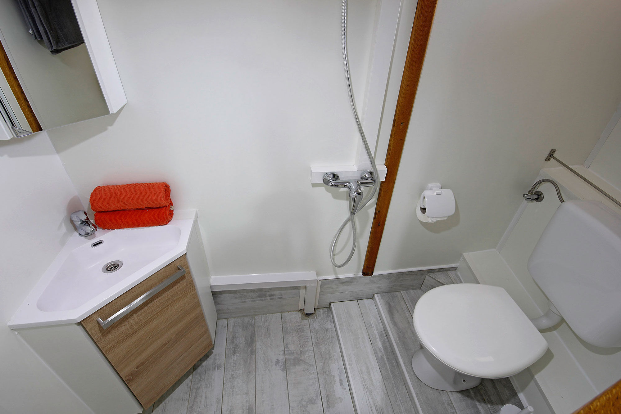 Albatros - En-suite Bathrooms