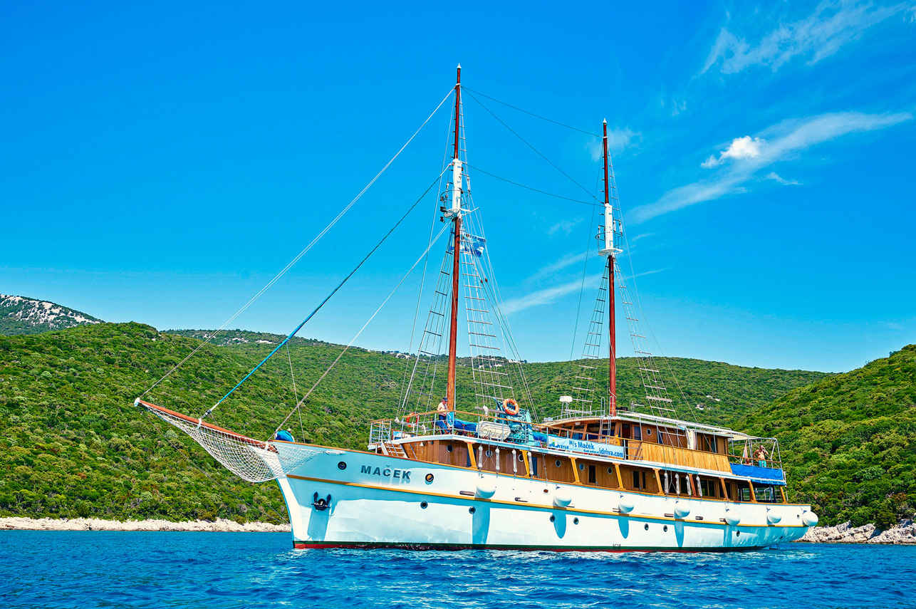 Macek - Idriva Premium