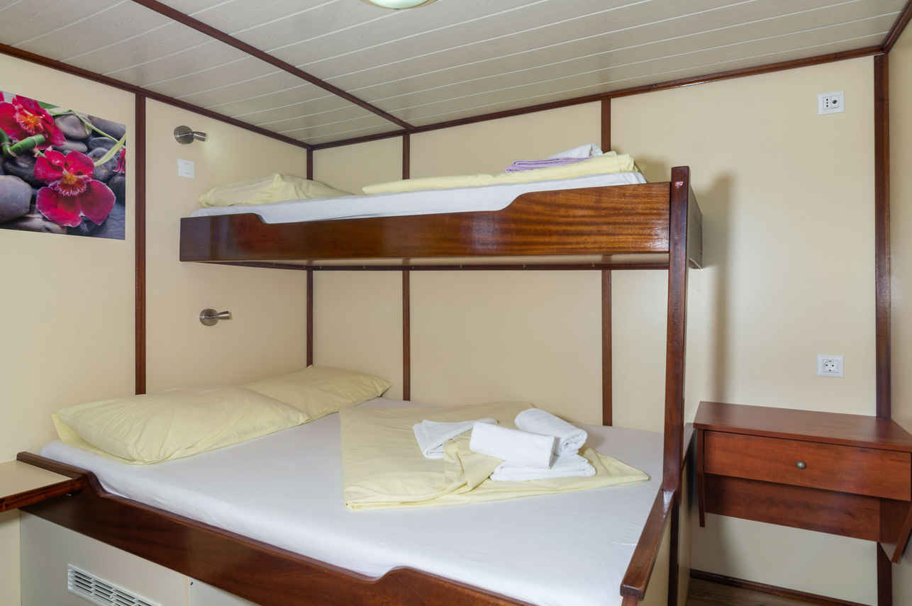 Morena - Triple Cabin
