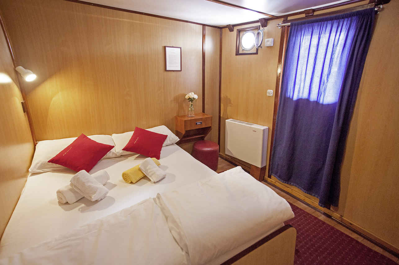 Azimut - Double Cabin