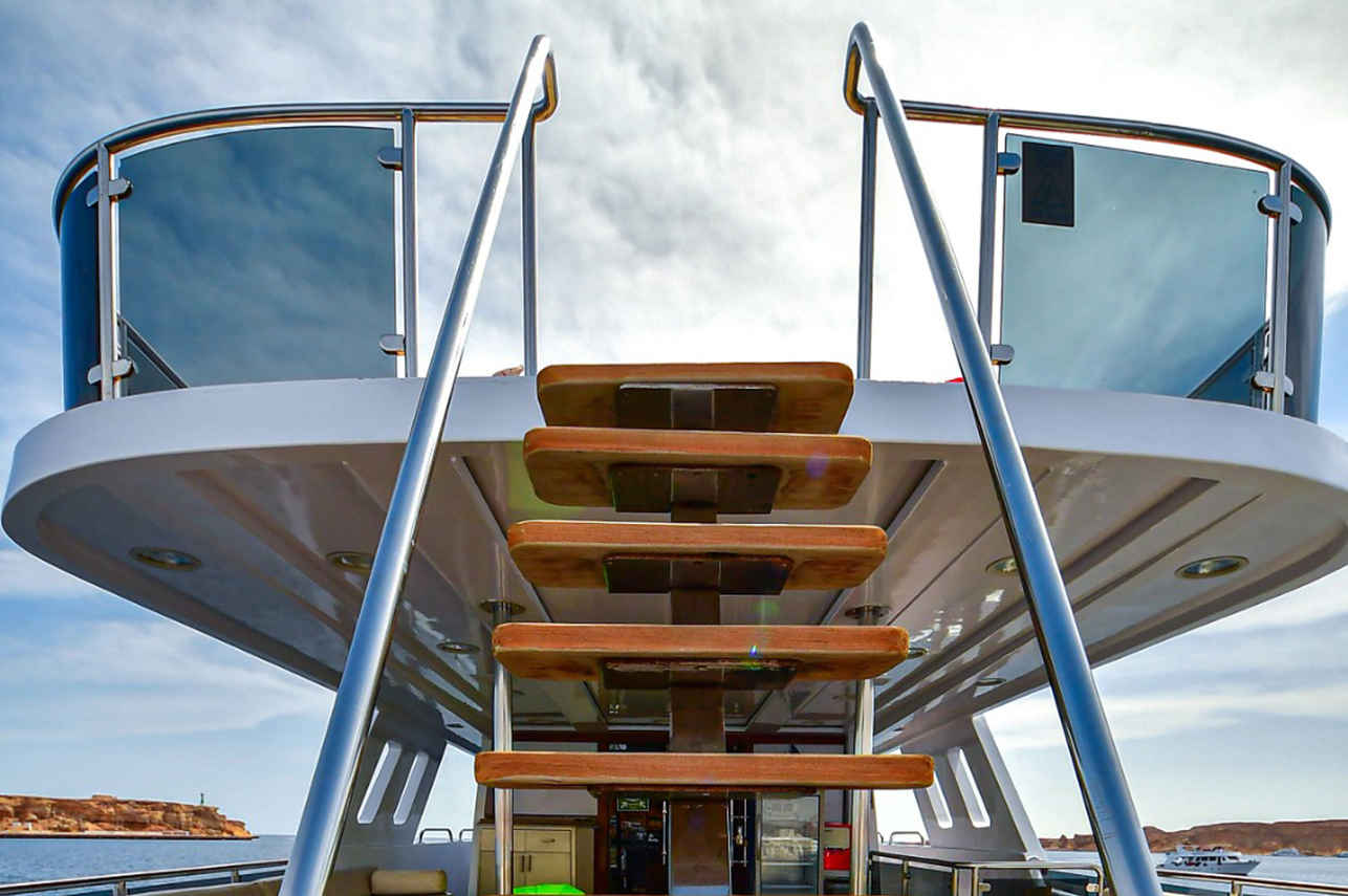 Aft Deck - Bella 3