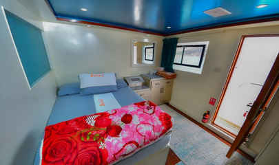Double Cabin Middle Deck