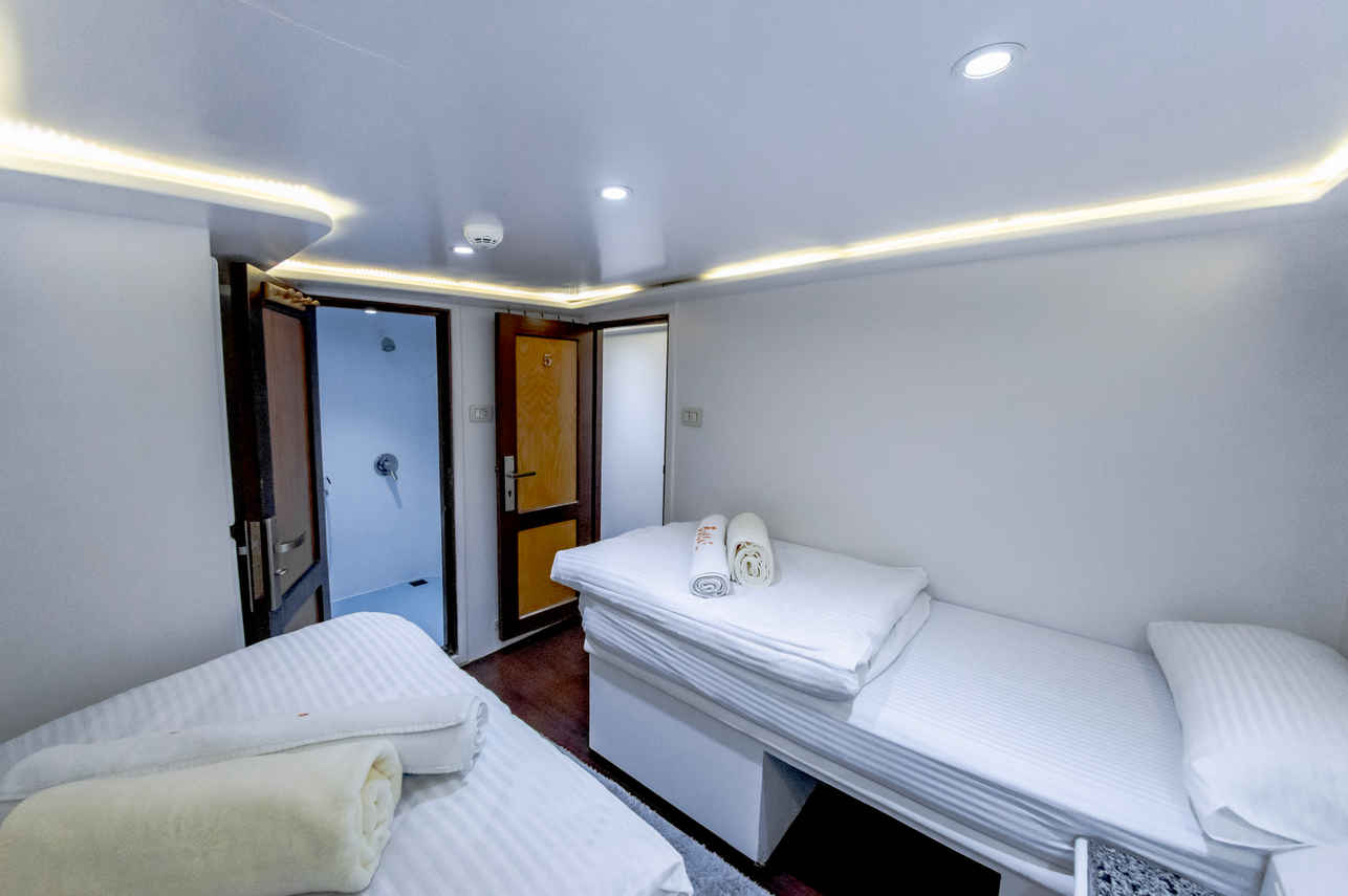 Twin Cabin - Bella 3