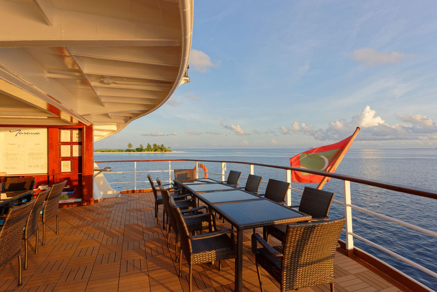 Outdoor Dining - Yasawa Princess Cruises