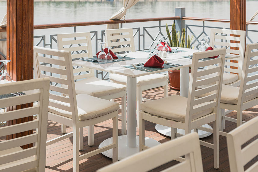 Merit Star  - Outdoor Dining