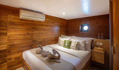 Classic Double Cabin