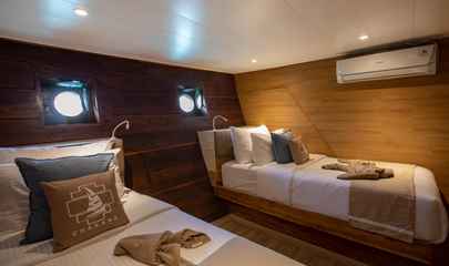 Classic Twin Cabin