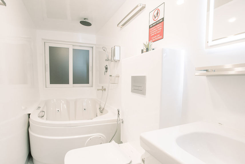 En-Suite bathrooms - Philippines Aggressor II