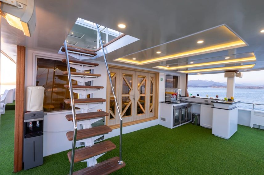 Comedor al Aire Libre - Saudi Pioneer
