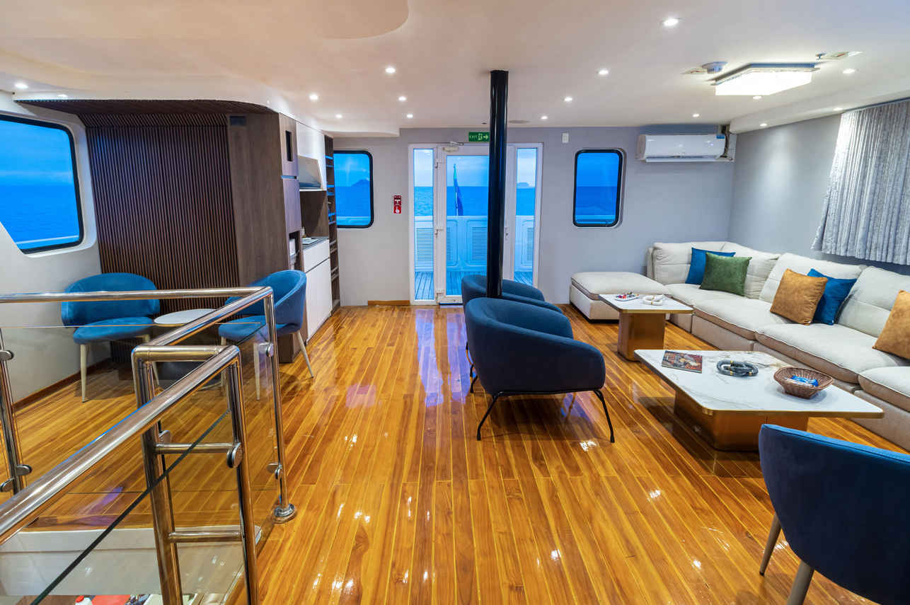 Klimatisierter Saloon - Grand Queen Beatriz - Galapagos