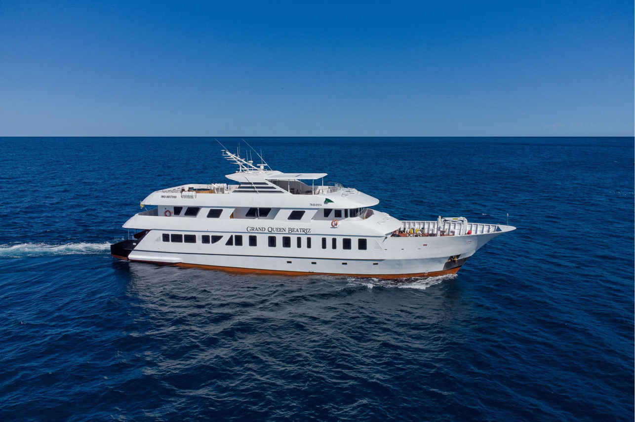 Grand Queen Beatriz - Galapagos