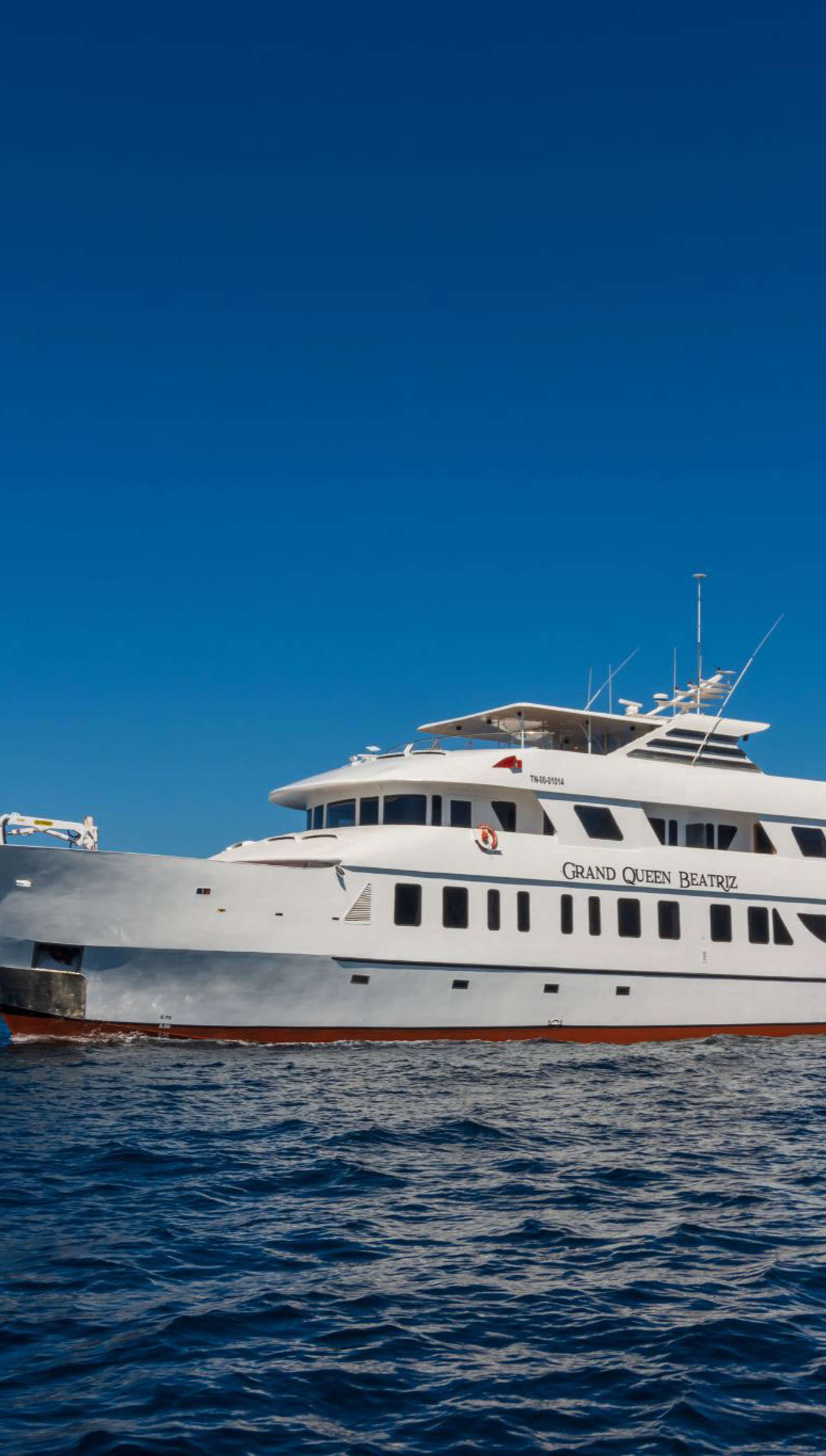 Grand Queen Beatriz - Galapagos