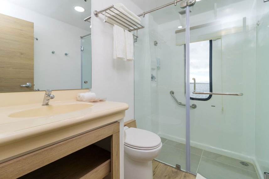 En-Suite bathrooms - Grand Queen Beatriz