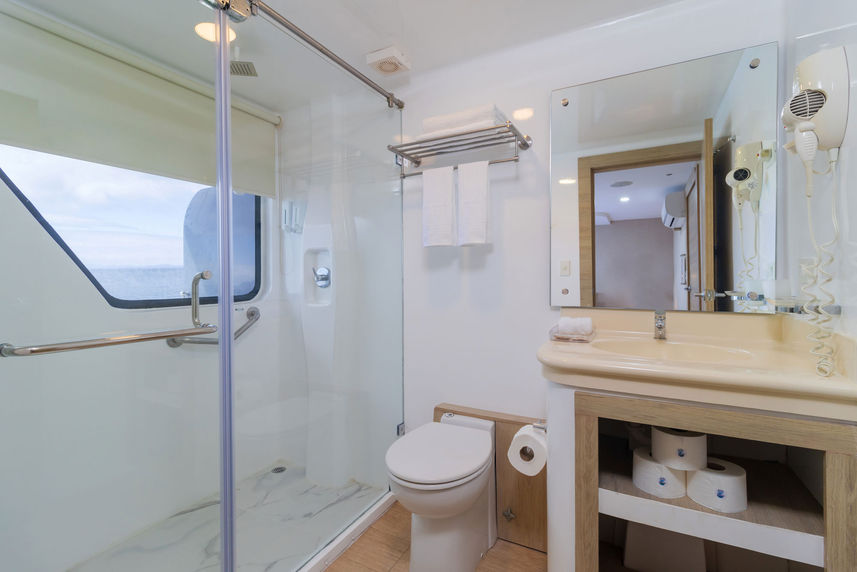 En-Suite bathrooms - Grand Queen Beatriz