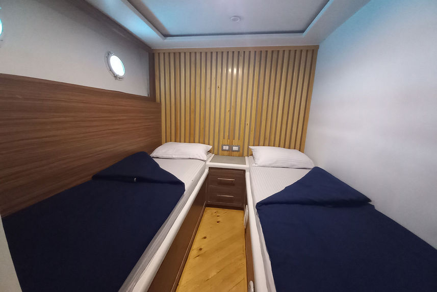 Cabine Dupla Solteiro - M/Y Seaduction