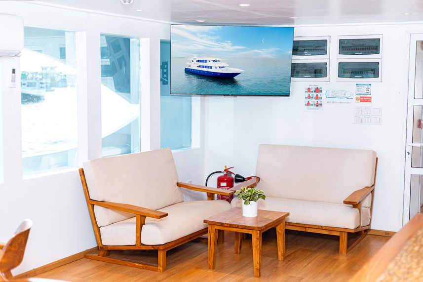 Indoor-Salon - Maldives Legend Odyssey