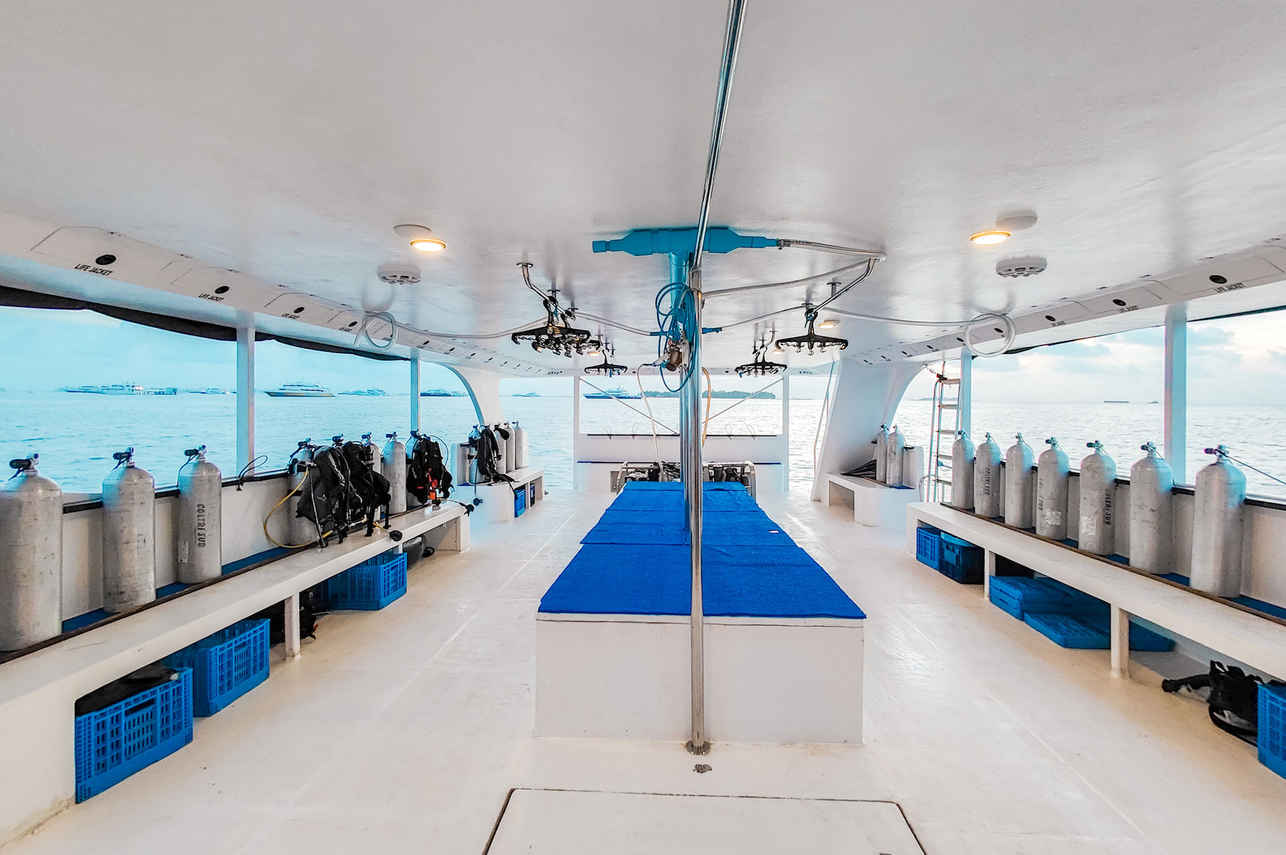 Dive deck - Maldives Legend Odyssey