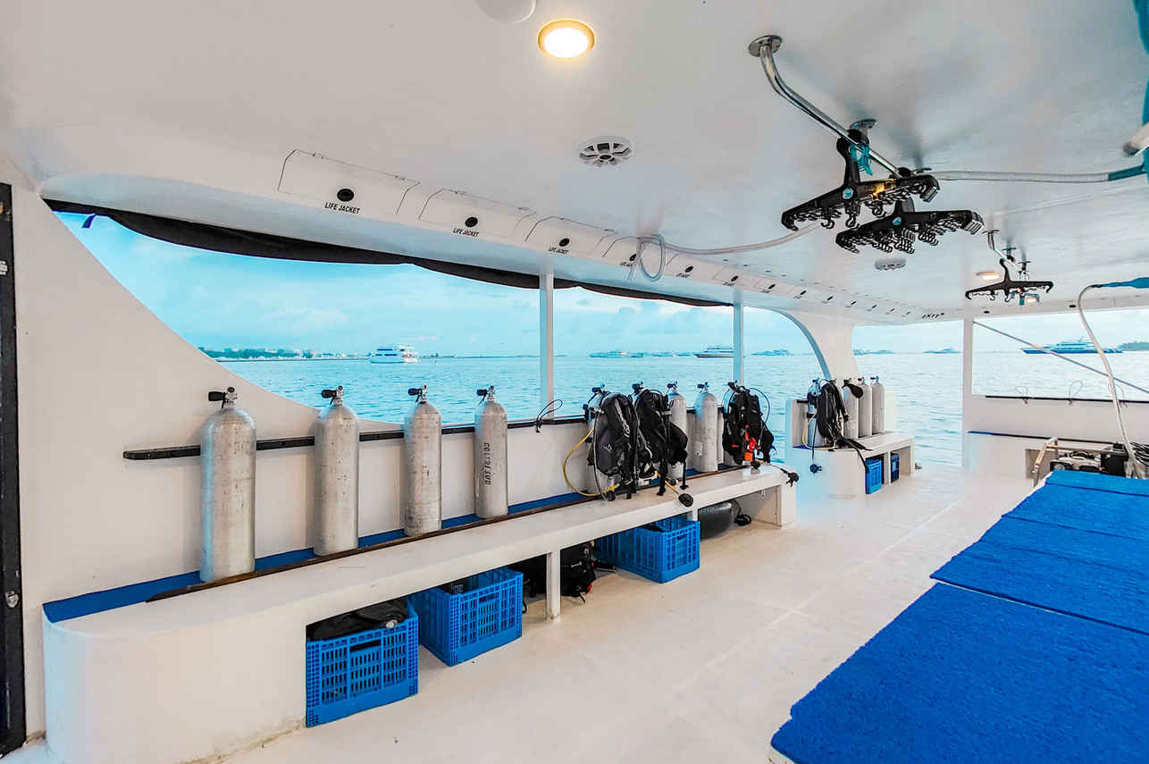 Dive deck - Maldives Legend Odyssey