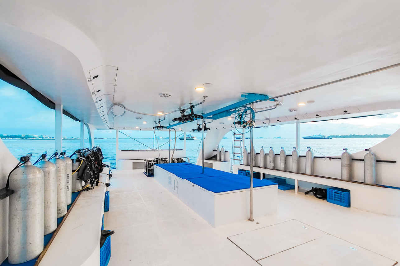 Dive deck - Maldives Legend Odyssey