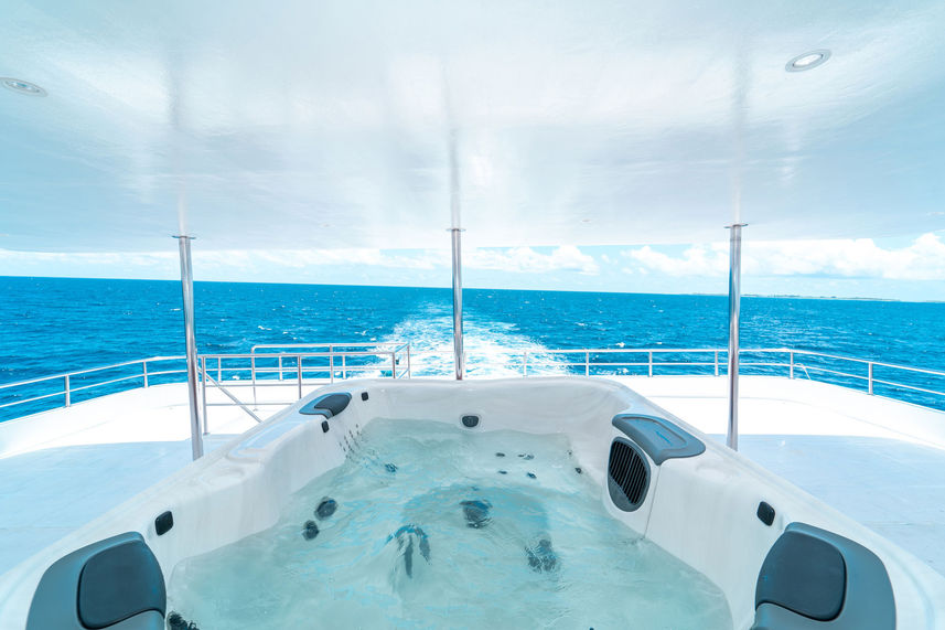 Hot Tub - Maldives Legend Odyssey