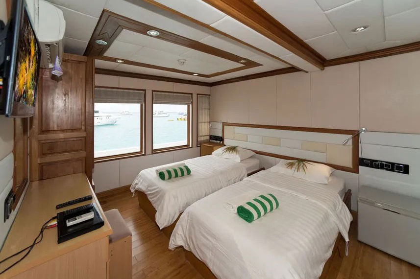 Upper Deck Cabin - Arora Virgo