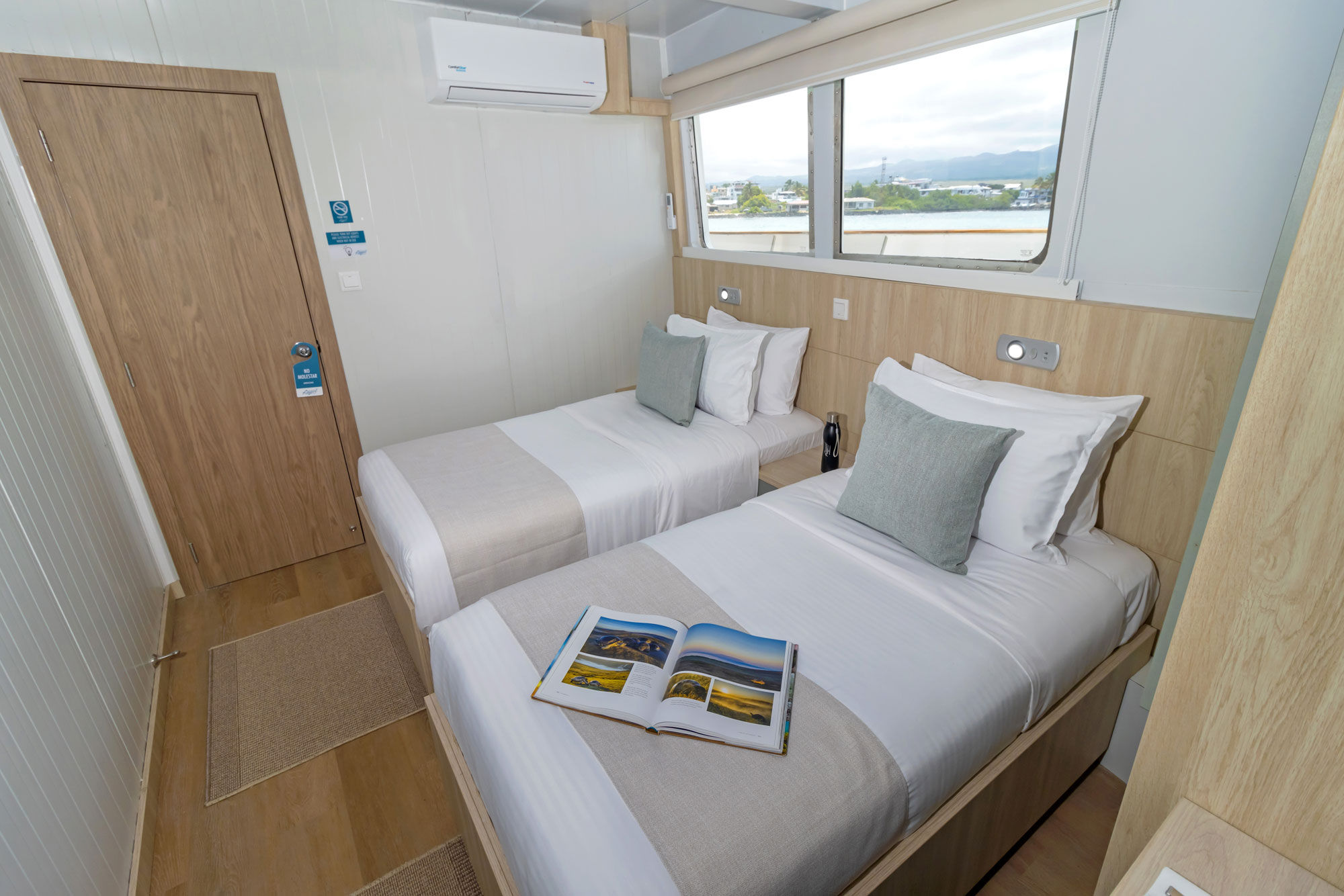 Main Deck Cabin - Galapagos Angel