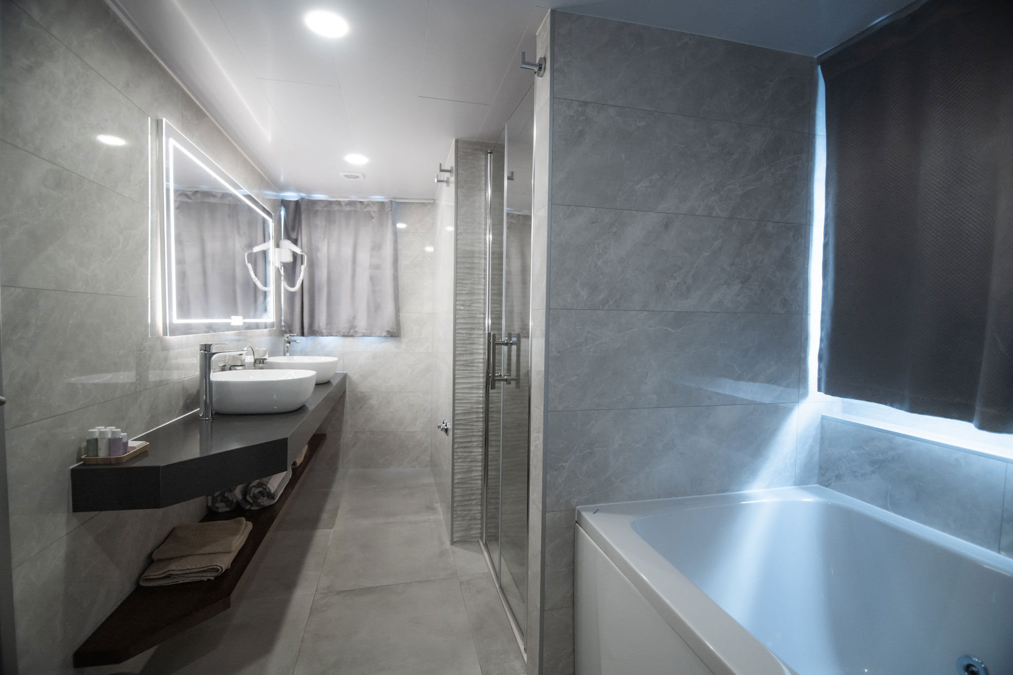 En-Suite bathrooms - Roko