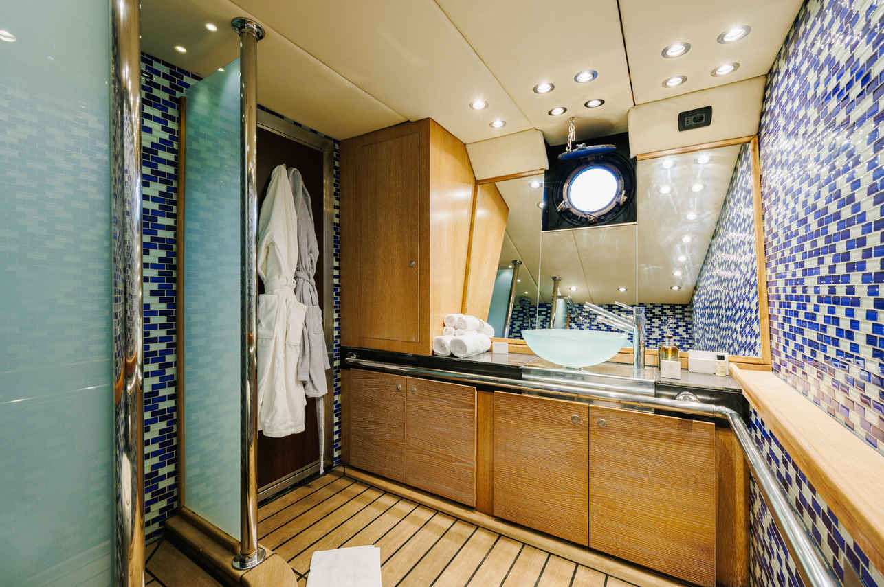 #en-suitebathroom - Gemaya