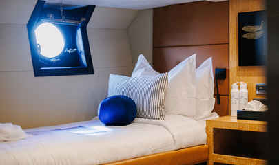 Executive Cabin B (PURE)