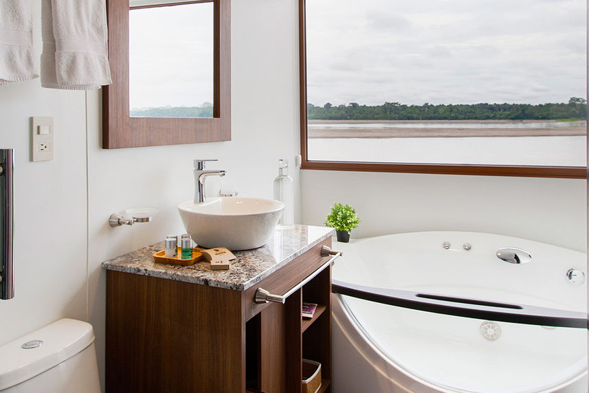 En-suite badkamers - Manatee Amazon Cruise