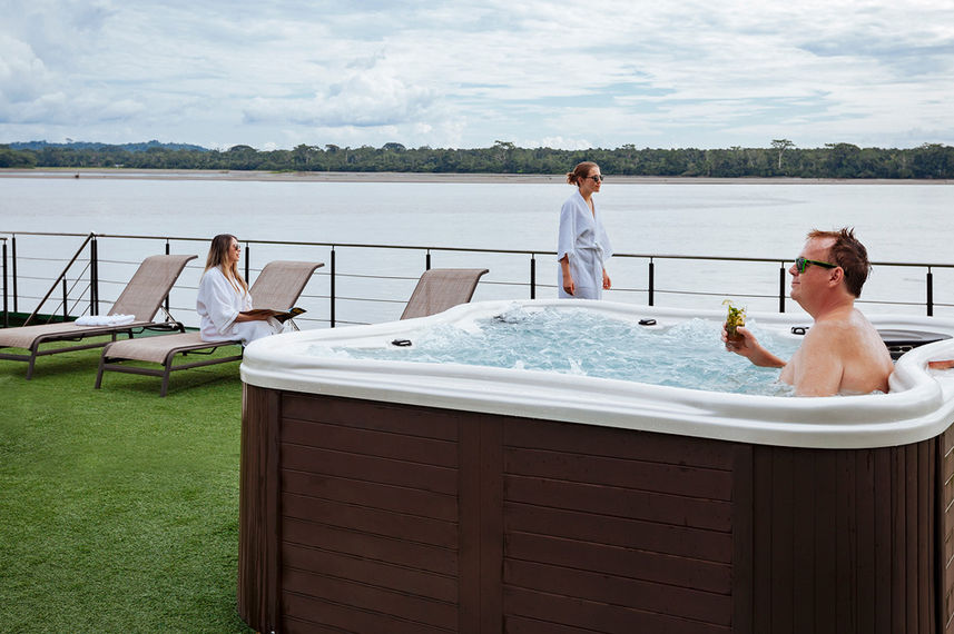 Jacuzzi - Anakonda Amazon Cruise