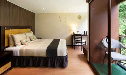 Deluxe Double Queen Cabin
