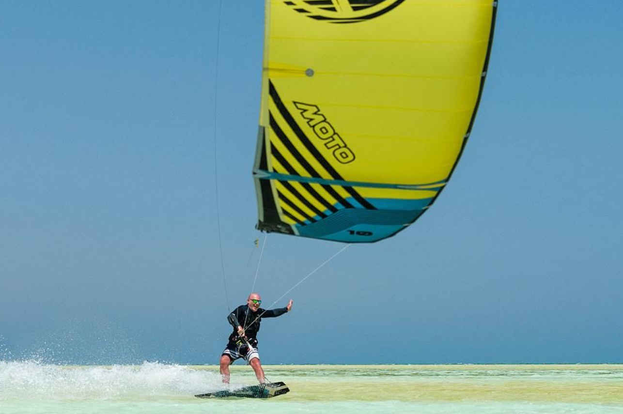 Kitesurfing