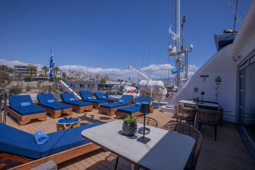 Sun Deck - Harmony V  Cape Verde