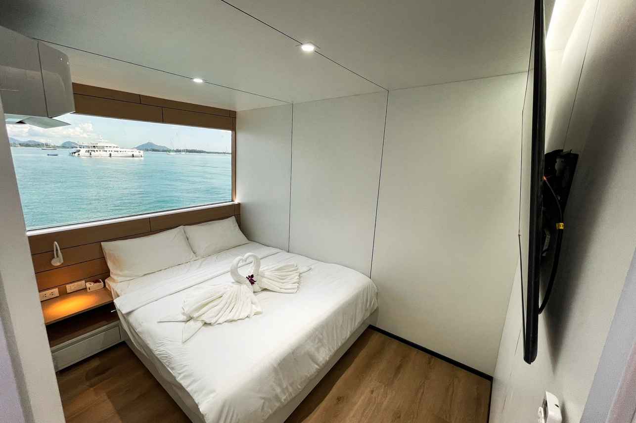 Double Cabin - Mandarin Queen 9