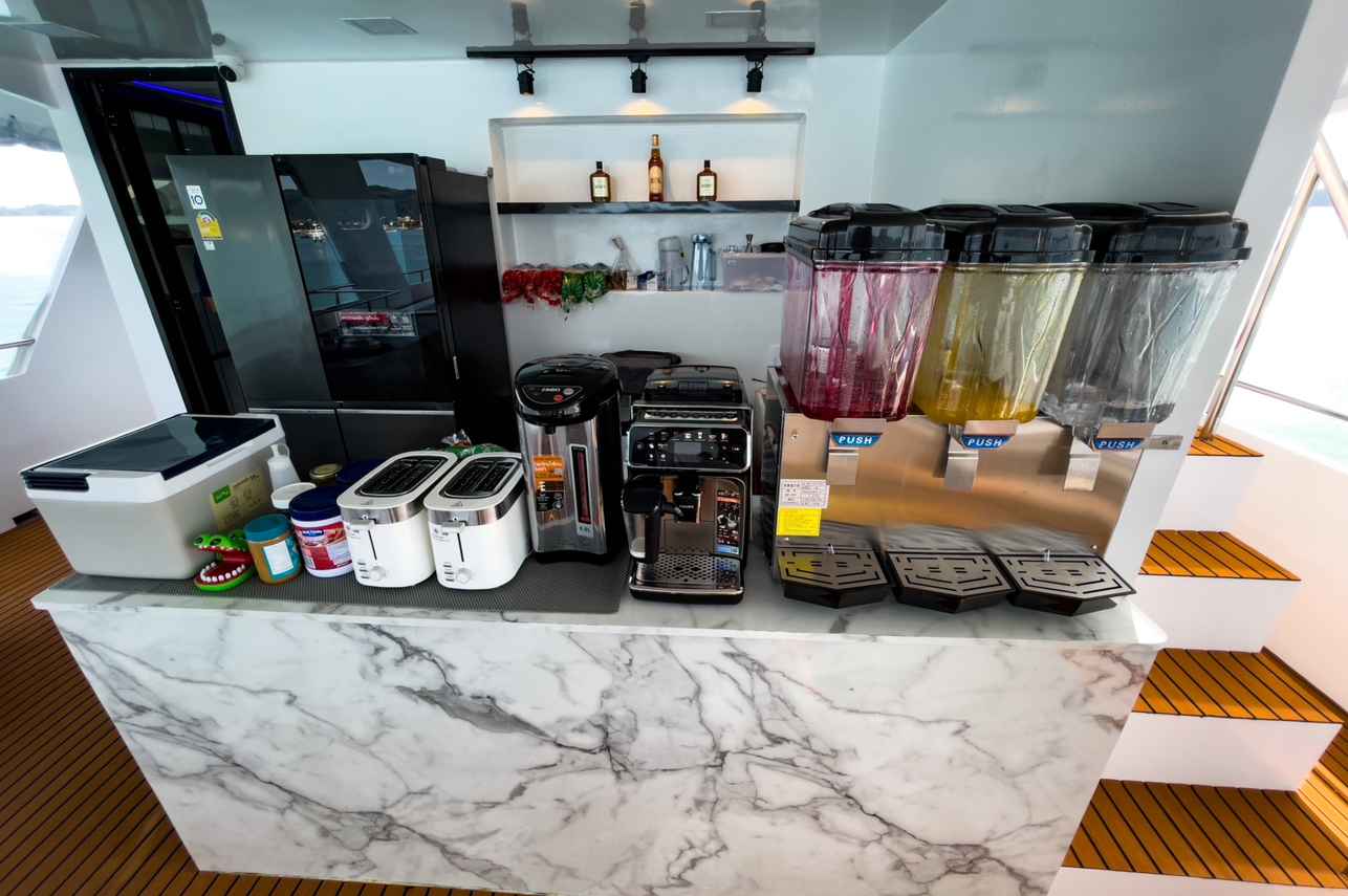 Drinks Station - Mandarin Queen 9
