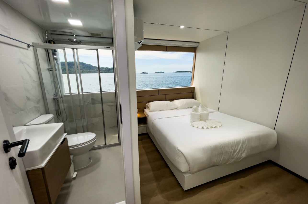 Double Cabin - Mandarin Queen 9