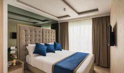 Deluxe Cabins	