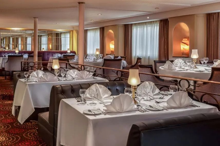 Dining Room - Steigenberger Royale